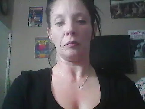 Snapshot of gorgeous11 chatting on February 24, 6:27 am gorgeous11 online show from February 24, 6:27 am