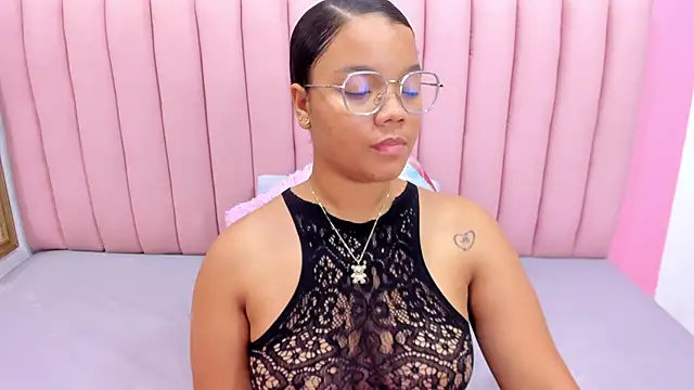 Snapshot of ISABELLA_020 chatting on February 24, 12:16 pm ISABELLA 020 online show from February 24, 12:16 pm