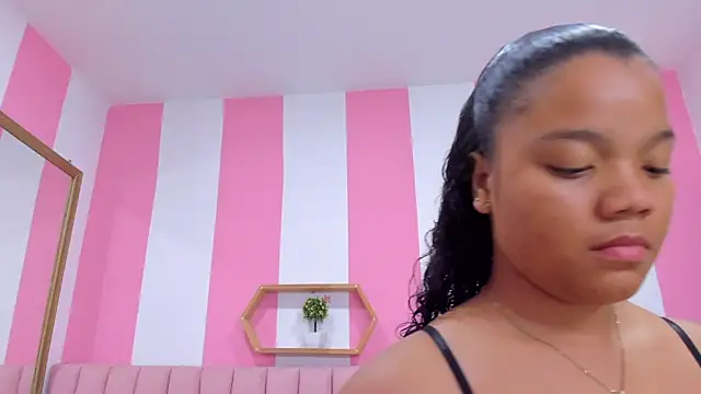 Snapshot of ISABELLA_020 chatting on February 28, 12:20 pm ISABELLA 020 online show from February 28, 12:20 pm