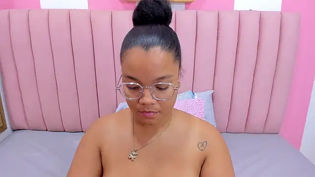 Snapshot of ISABELLA_020 chatting on March 7, 6:22 pm ISABELLA 020 online show from March 7, 6:22 pm