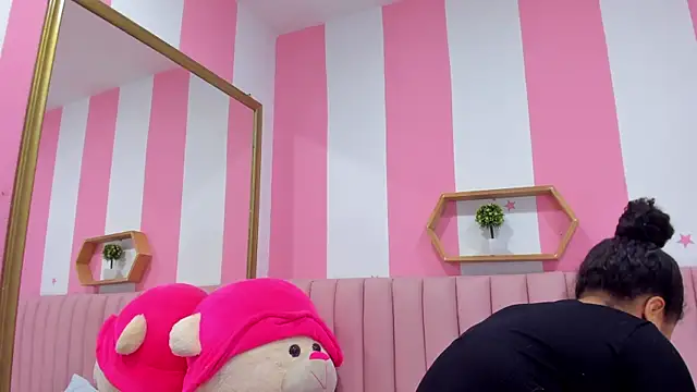 Snapshot of ISABELLA_020 chatting on September 12, 1:44 pm ISABELLA 020 online show from September 12, 1:44 pm