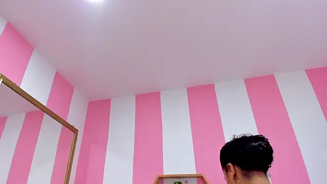 Snapshot of ISABELLA_020 chatting on September 19, 2:18 pm ISABELLA 020 online show from September 19, 2:18 pm