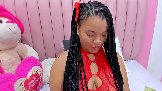 Snapshot of ISABELLA_020 chatting on October 11, 12:10 am ISABELLA 020 online show from October 11, 12:10 am