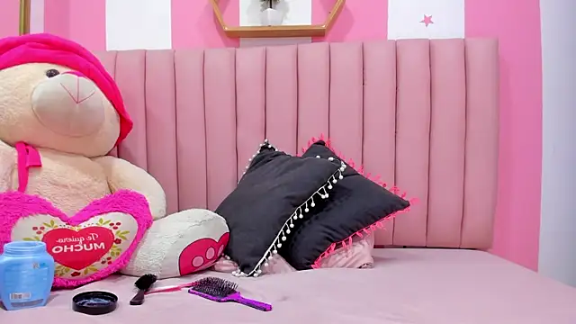 Snapshot of ISABELLA_020 chatting on October 20, 1:55 pm ISABELLA 020 online show from October 20, 1:55 pm