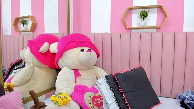 Snapshot of ISABELLA_020 chatting on November 11, 1:44 pm ISABELLA 020 online show from November 11, 1:44 pm