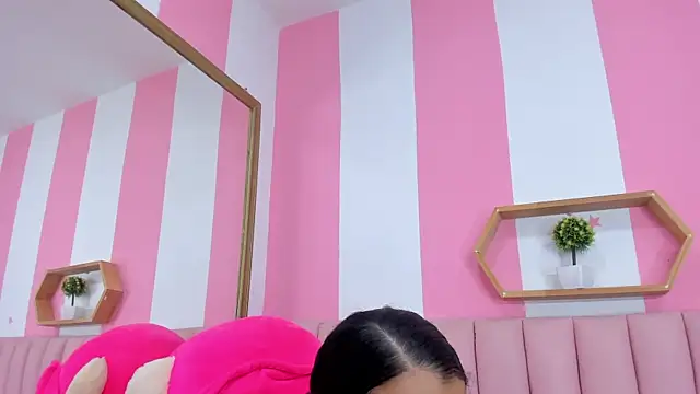 Snapshot of ISABELLA_020 chatting on November 20, 1:11 pm ISABELLA 020 online show from November 20, 1:11 pm