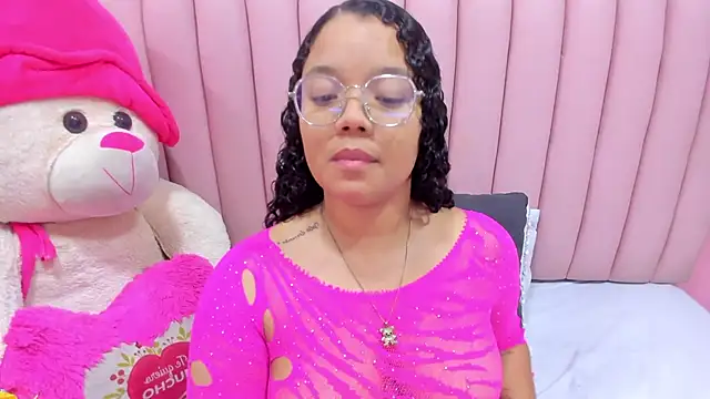 Snapshot of ISABELLA_020 chatting on November 25, 2:06 pm ISABELLA 020 online show from November 25, 2:06 pm