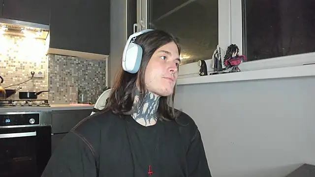  torfin  online show from March 6, 12:00 am