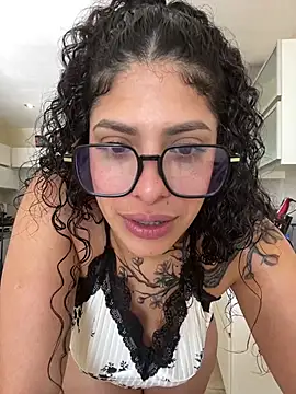Shura xxxBig online show from August 7, 6:43 pm