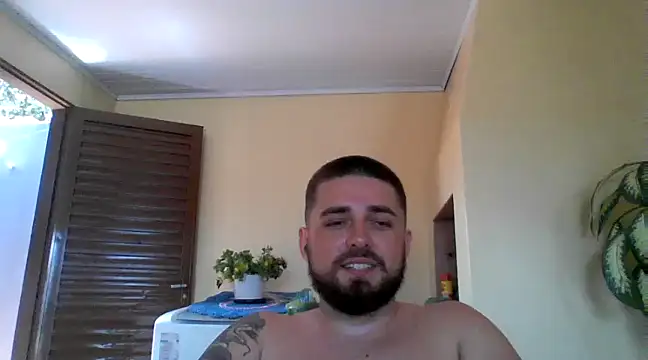 Snapshot of Dat1994 chatting on December 11, 4:42 pm Dat1994 online show from December 11, 4:42 pm