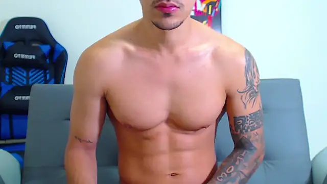 Snapshot of Tristan-bm chatting on January 20, 2:57 pm Tristan-bm online show from January 20, 2:57 pm