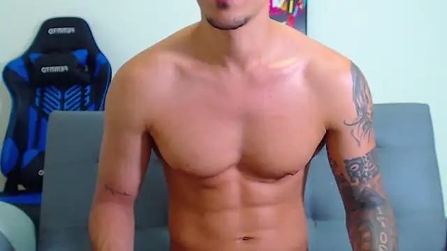 Snapshot of Tristan-bm chatting on January 22, 9:43 pm Tristan-bm online show from January 22, 9:43 pm