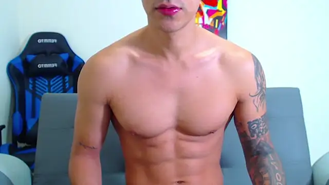 Snapshot of Tristan-bm chatting on January 25, 2:25 pm Tristan-bm online show from January 25, 2:25 pm