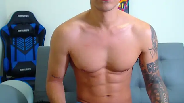 Snapshot of Tristan-bm chatting on January 26, 2:52 pm Tristan-bm online show from January 26, 2:52 pm