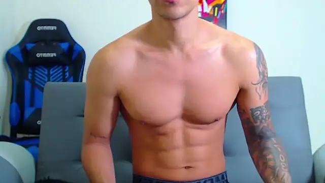 Snapshot of Tristan-bm chatting on January 28, 2:42 pm Tristan-bm online show from January 28, 2:42 pm