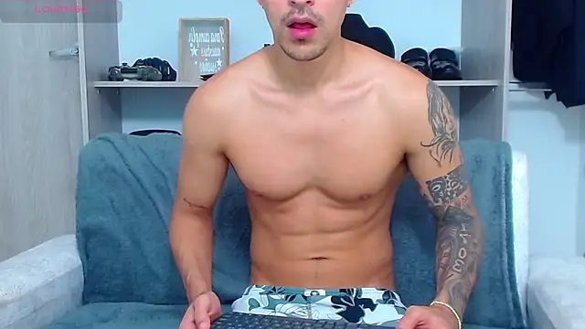 Snapshot of Tristan-bm chatting on September 17, 12:40 pm Tristan-bm online show from September 17, 12:40 pm