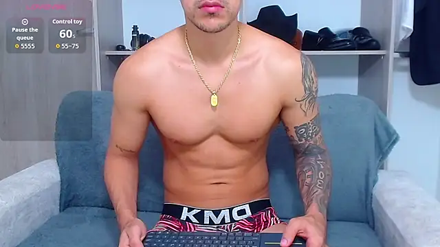 Snapshot of Tristan-bm chatting on October 11, 11:31 am Tristan-bm online show from October 11, 11:31 am