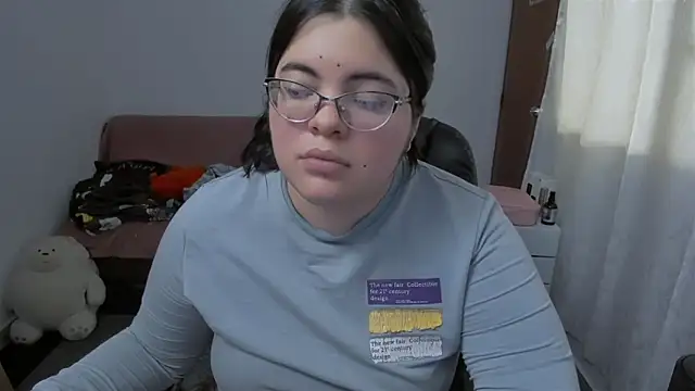 Snapshot of Aria_Fullbuster chatting on November 22, 8:30 pm Aria Fullbuster online show from November 22, 8:30 pm