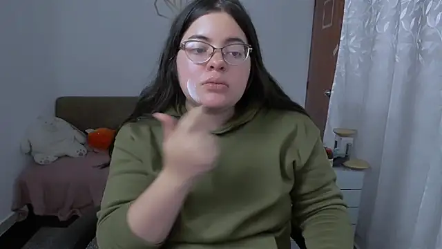 Snapshot of Aria_Fullbuster chatting on December 3, 9:35 pm Aria Fullbuster online show from December 3, 9:35 pm