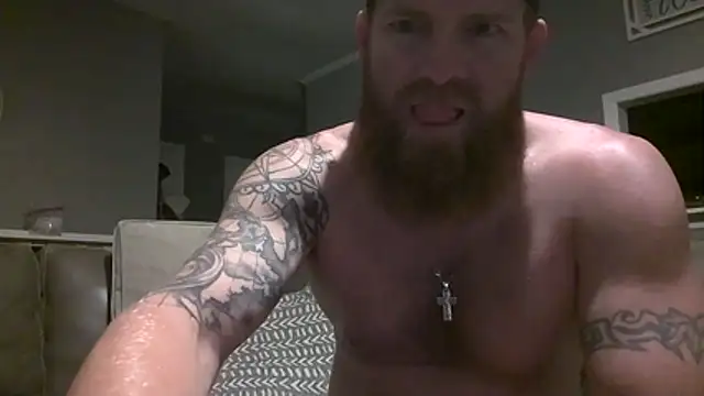 Snapshot of whitehammer94u chatting on July 30, 5:28 am whitehammer94u online show from July 30, 5:28 am