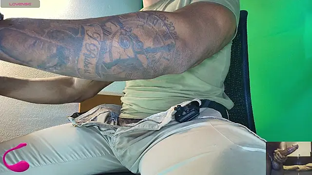 hot black3 online show from November 14, 11:53 am