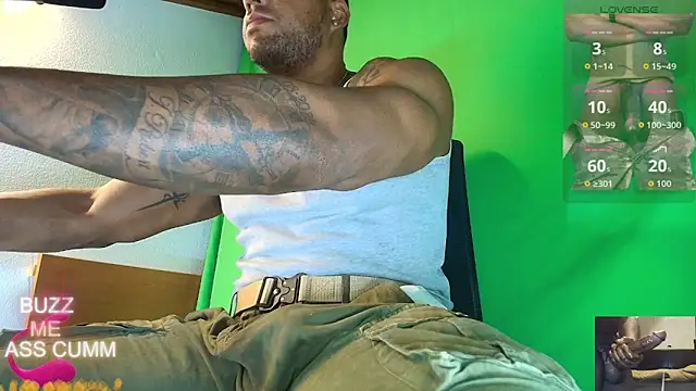 Snapshot of hot_black3 chatting on July 4, 4:29 am hot black3 online show from July 4, 4:29 am
