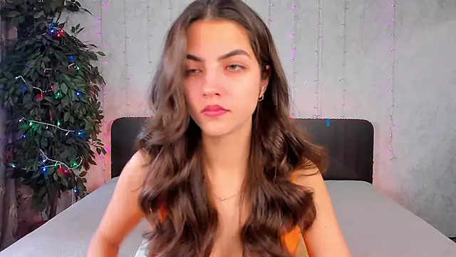 Milana Crystal  online show from February 3, 8:13 am