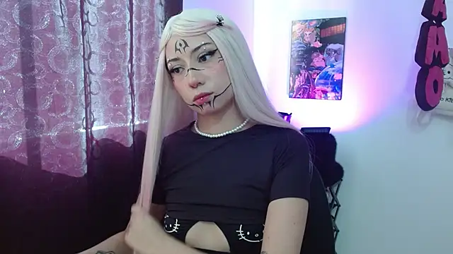 Snapshot of squirt_charlott chatting on September 12, 7:25 pm squirt charlott online show from September 12, 7:25 pm