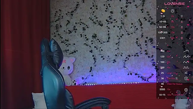 Snapshot of Sidney_blush chatting on December 9, 1:07 am Sidney blush online show from December 9, 1:07 am