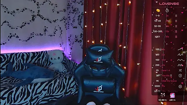 Snapshot of Sidney_blush chatting on February 10, 1:24 am Sidney blush online show from February 10, 1:24 am