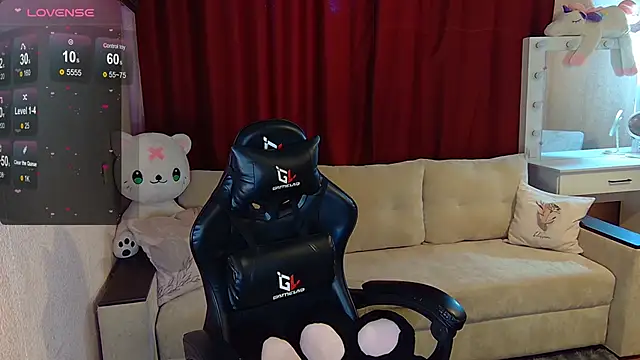 Snapshot of Sidney_blush chatting on November 16, 5:02 am Sidney blush online show from November 16, 5:02 am