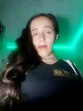 Snapshot of anndreapds chatting on December 3, 12:02 am anndreapds online show from December 3, 12:02 am