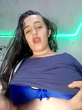 Snapshot of anndreapds chatting on February 27, 1:27 am anndreapds online show from February 27, 1:27 am