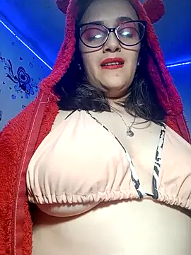 Snapshot of anndreapds chatting on February 27, 9:04 pm anndreapds online show from February 27, 9:04 pm