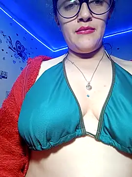 Snapshot of anndreapds chatting on March 1, 1:29 am anndreapds online show from March 1, 1:29 am