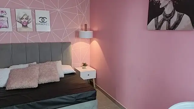 Snapshot of zara__sweet chatting on July 17, 3:18 pm zara sweet online show from July 17, 3:18 pm