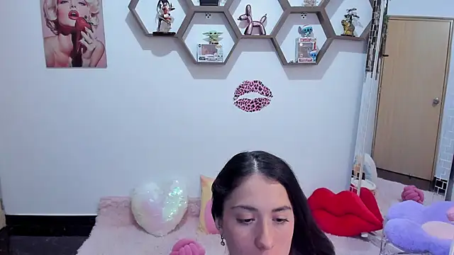 Snapshot of SharonSander chatting on May 15, 10:50 pm SharonSander online show from May 15, 10:50 pm