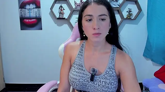 Snapshot of SharonSander chatting on August 1, 10:08 pm SharonSander online show from August 1, 10:08 pm