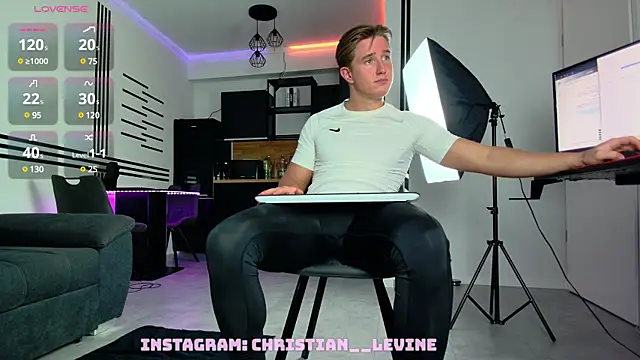 Snapshot of ChristianLevine_ chatting on February 9, 6:58 pm ChristianLevine online show from February 9, 6:58 pm