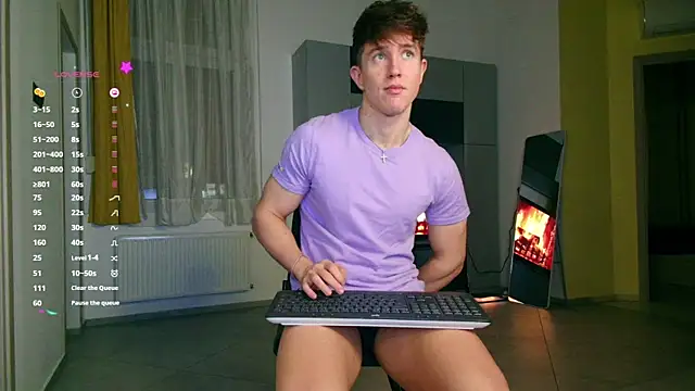 Snapshot of ChristianLevine_ chatting on October 24, 4:47 pm ChristianLevine online show from October 24, 4:47 pm