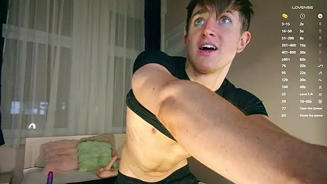 Snapshot of ChristianLevine_ chatting on November 27, 4:58 am ChristianLevine online show from November 27, 4:58 am