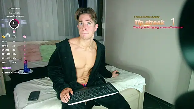 Snapshot of ChristianLevine_ chatting on November 28, 6:21 pm ChristianLevine online show from November 28, 6:21 pm