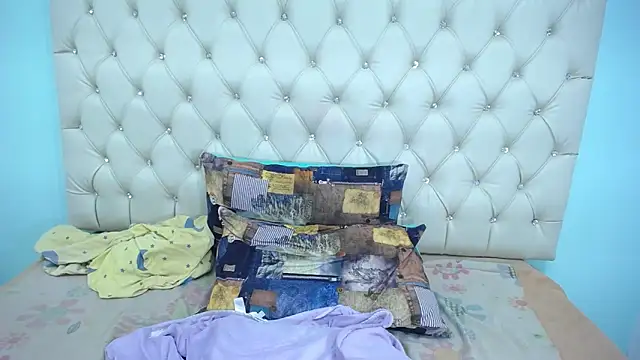 Snapshot of LindaKardi chatting on November 26, 4:30 pm LindaKardi online show from November 26, 4:30 pm