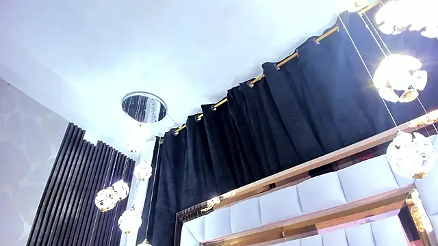 SarayRoyse online show from September 16, 7:26 pm