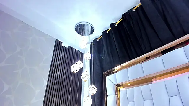 SarayRoyse online show from January 15, 7:28 pm