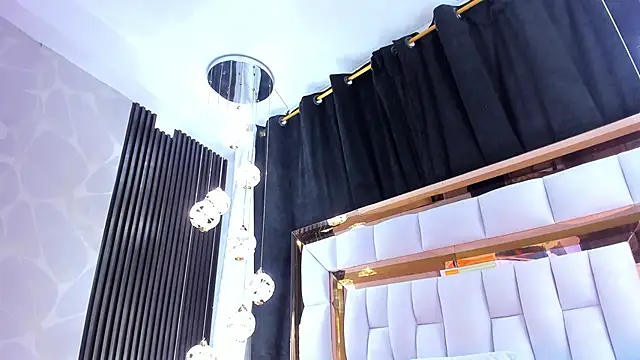 SarayRoyse online show from February 17, 7:42 pm