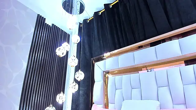 SarayRoyse online show from March 17, 7:39 pm