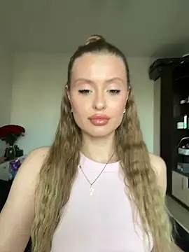 Snapshot of Sweet__Milly chatting on May 14, 2:02 pm Sweet Milly online show from May 14, 2:02 pm