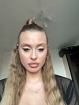 Snapshot of Sweet__Milly chatting on May 21, 11:06 am Sweet Milly online show from May 21, 11:06 am