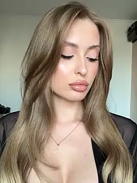 Snapshot of Sweet__Milly chatting on June 7, 3:16 pm Sweet Milly online show from June 7, 3:16 pm